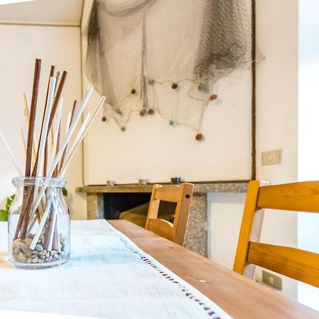 ורנה Lago Azzurro Apartment מראה חיצוני תמונה