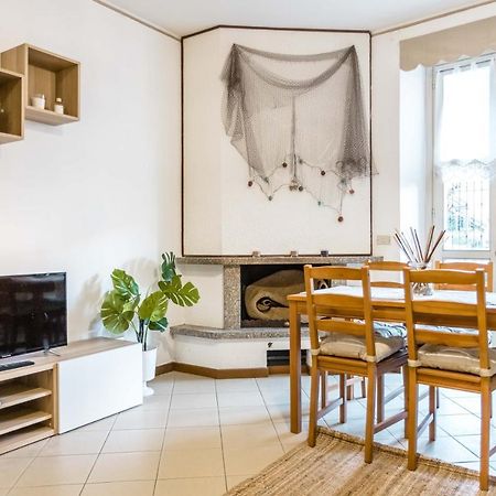 ורנה Lago Azzurro Apartment מראה חיצוני תמונה