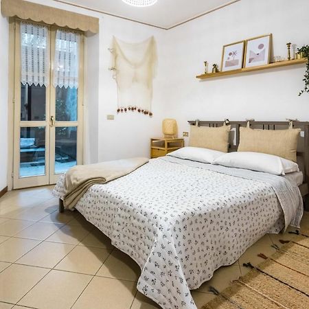 ורנה Lago Azzurro Apartment מראה חיצוני תמונה