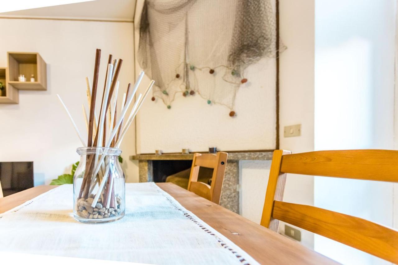 ורנה Lago Azzurro Apartment מראה חיצוני תמונה