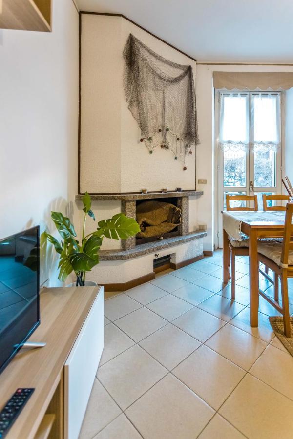 ורנה Lago Azzurro Apartment מראה חיצוני תמונה
